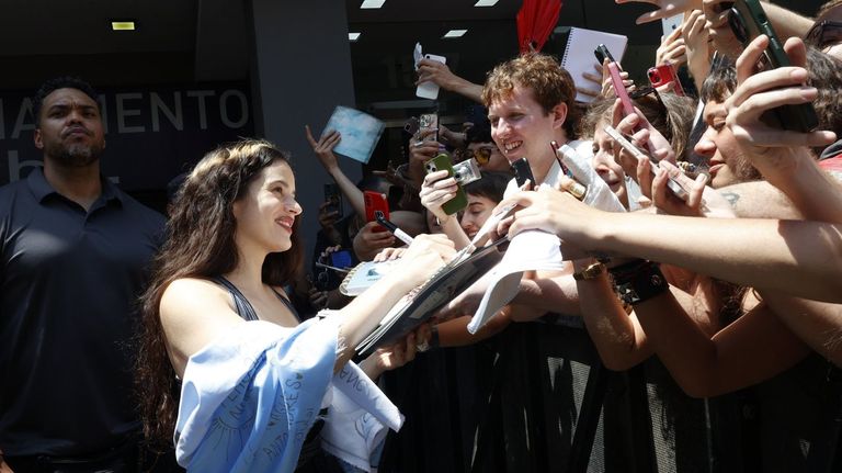 Agotadas las entradas en preventa para la gira de Rosalía: cómo conseguirlas en la venta general