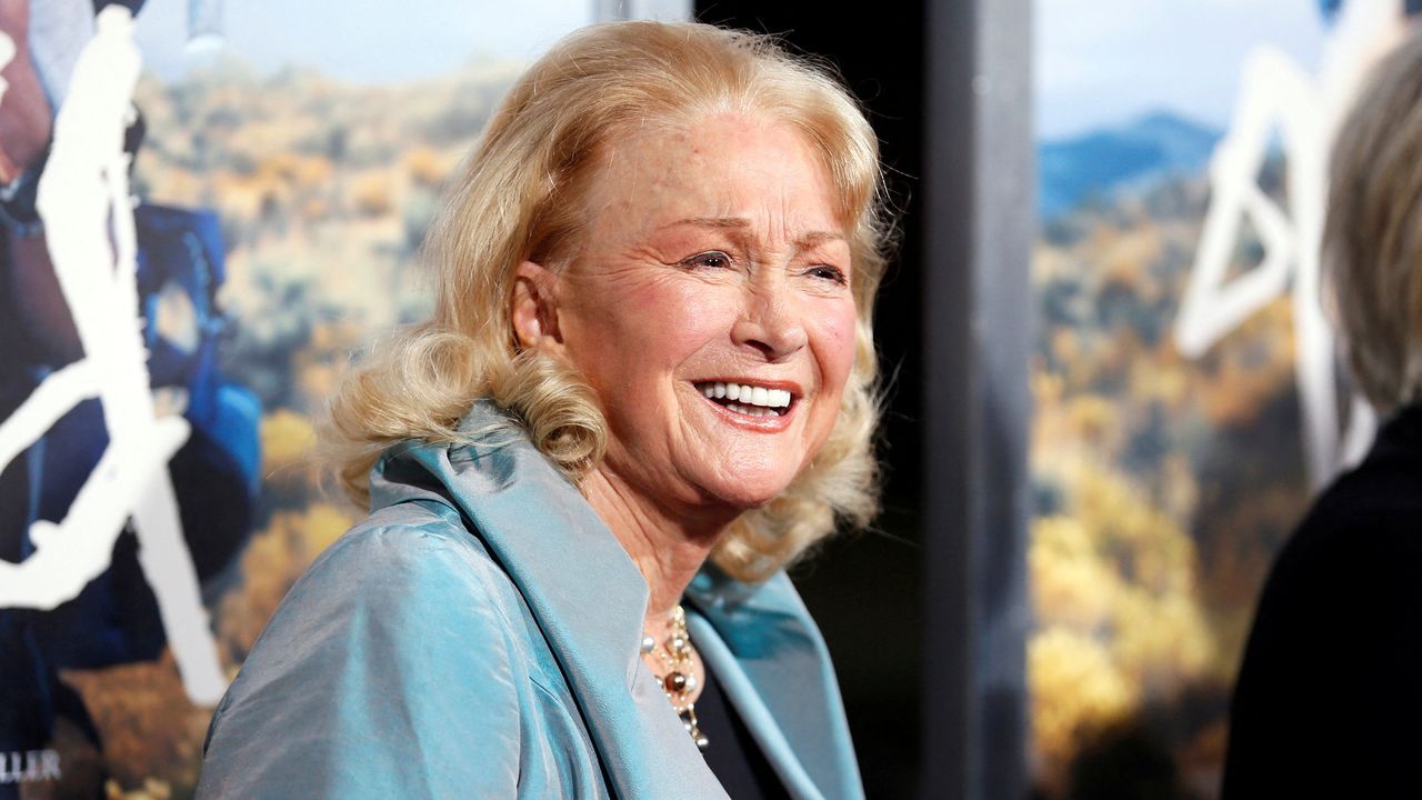 Tráiler de «Aída y Vuelta».Diane Ladd