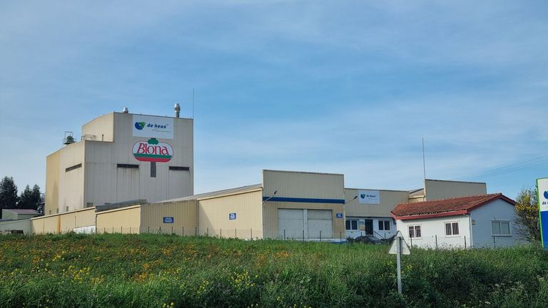 Fábrica de De Heus Nutrición Animal en Espíritu Santo, Sada.