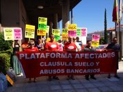 Concentraci�n de afectados de Adicae ante los juzgados de Vigo