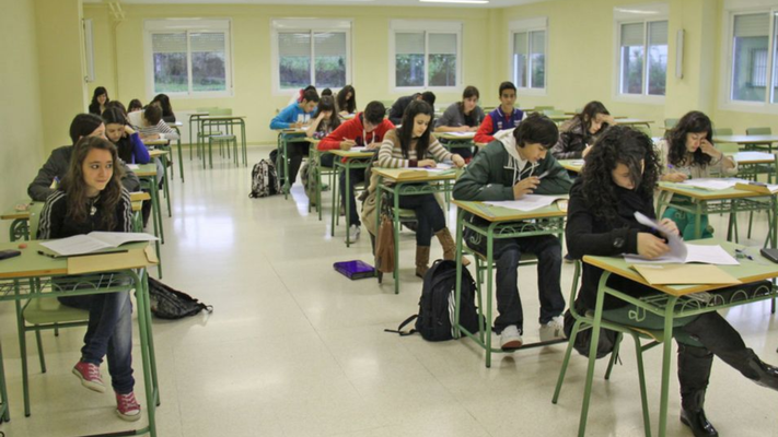 Exame para o informe PISA no IES Cosme L�pez, da R�A