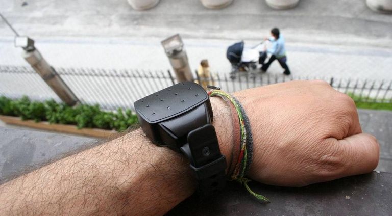 El Ministerio de Igualdad avisa de un nuevo fallo en las pulseras de control de maltratadores