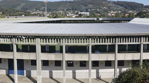 Vista de la cubierta del estadio de A Malata.
