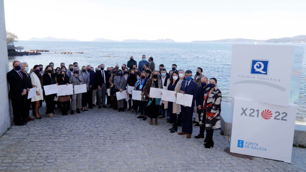 En directo: El encendido de las luces de Navidad en Vigo.La entrega de los distintivos de calidad turstica se llev a cabo en un acto celebrado ayer en Vigo