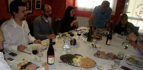 Una decena de gastr�nomos interactuaron en el #CocidoDay desde A Casa de Carmen.