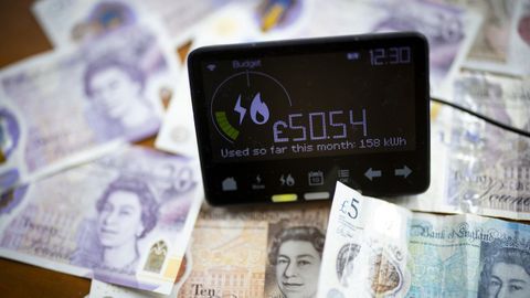 Dispositivo para calcular el gasto mensual en energía en un hogar de Londres