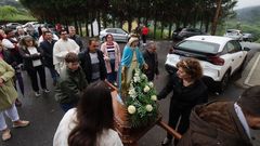 Los vecinos de Montaa honran a la Virxe da Milagrosa