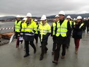 La comitiva recorri� el tramo del puente construido