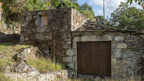 Construcciones tradicionales en la aldea sde Reiriz