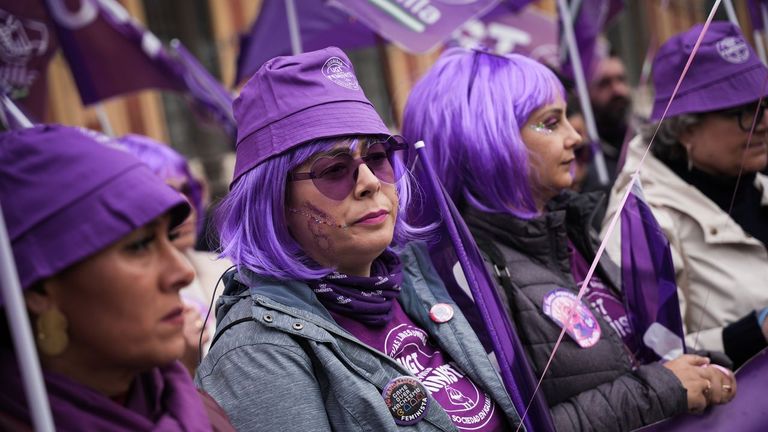 La brecha salarial supera los 5.000 euros y tardará 23 años en cerrarse