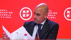 Luis Rubiales, presidente de la Federación Española de Fútbol, dando explicaciones sobre el escándalo de la intermediación de Gerard Piqué en la celebración de la Supercopa en Arabia Saudí