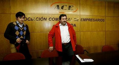 García Neira ?izquierda? respalda la aprobación del PXOM; Figueiras lo analizará con la directiva de ACE.