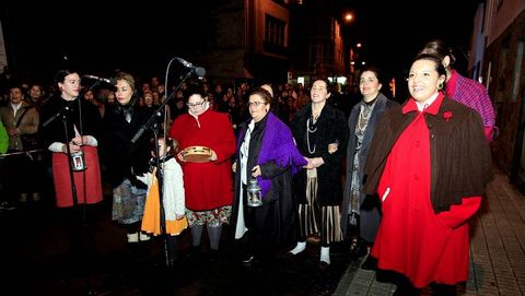 El grupo Arume de Berdillo realizó una actuación espectacular y muy aplaudida