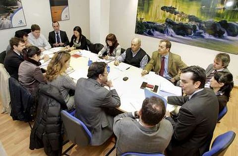 El consejo de administración de Augarsa se reunió a las diez de la mañana de ayer.