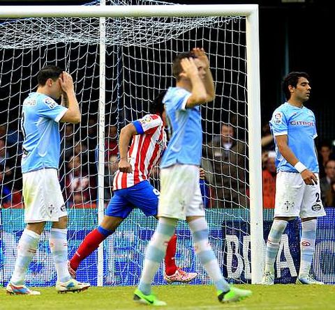 Desolación de los jugadores célticos en su última comparecencia en Balaídos.