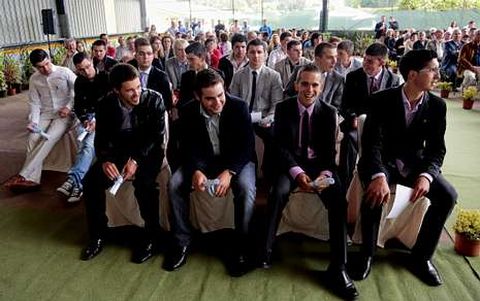 Los cuatro alumnos que hicieron prácticas en Irlanda recibieron sus diplomas.