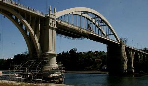 El puente de O Pedrido, durante las obras realizadas para su conservación