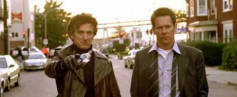 <span lang= es-es >El drama más emocionante.</span> «Mystic River», en la imagen, es uno de los dramas de la colección, en la que también figuran «American Beauty», «Erin Brokovich», «Syriana» o «Babel», entre otras.