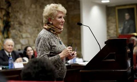 Luz Pozo, en un acto reciente en la sede de la Real Academia Galega, a la que pertenece.