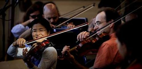 Durante la tarde de ayer la Sinfónica de Galicia ensayó durante casi cuatro horas para el concierto de esta noche.