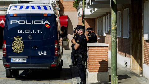 Imagen de archivo de uno de los registros tras la detención del presunto pederasta.