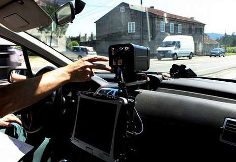 Los radares de control de velocidad vigilan el comportamiento de los conductores en todo tipo de vías.