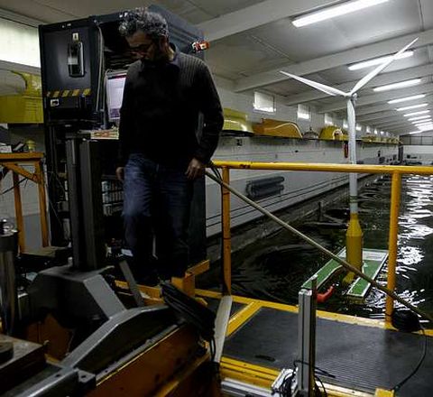 Pruebas de Iberdrola para plantas eólicas marinas.