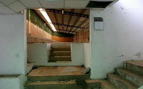 El viejo campo de tiro de Bando lleva años abandonado y presa de los actos vandálicos.