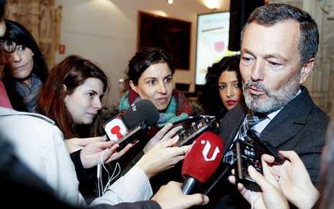 El alcalde dice que no se siente «<span lang= gl >nin máis nin menos aliviado</span>» con la marcha de Currás.