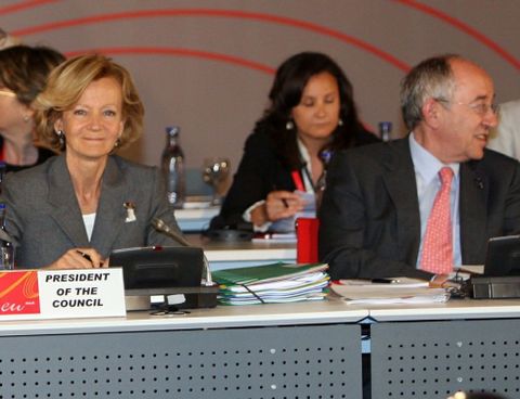 Elena Salgado y Miguel Ángel Fernández Ordóñez boicotearon la fusión de las cajas.
