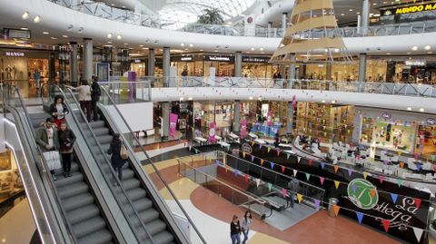 El centro comercial coruñés recibió el año pasado 15,1 millones de visitantes. Paco Rodríguez