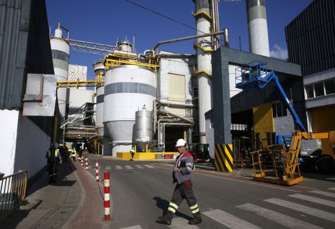 El futuro de Ence depende de una prórroga de la concesión de Costas que remata en el 2018.