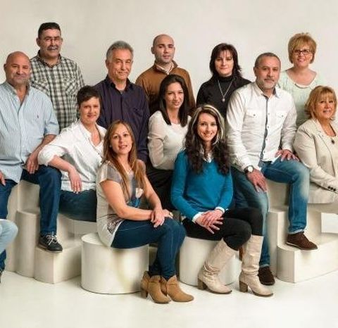 <span lang= es-es >Nueva lista de UxC</span>. El cabeza de lista de UxC, con parte de los candidatos que lo acompañan.