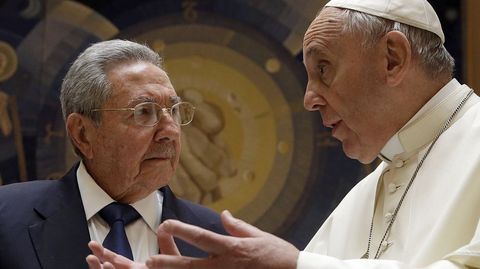 La reunión del papa con Raúl Castro fue un poco más larga que la que en su día mantuvo con Barack Obama.