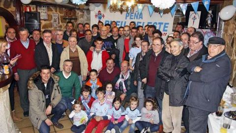 Los miembros de Bueu Celeste van desde niños a octogenarios.