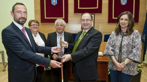 Blanco recogió de nuevo el bastón de mando del municipio.