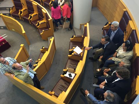 Los diputados se hicieron fotos de recuerdo de su paso por el ente provincial