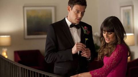 Lea Michele y Cory Monteith, los protagonistas de la serie «Glee» se conocieron en 2009, pero su romance detrás de las cámaras no comenzó hasta dos años más tarde. La actriz tuvo que enfrentarse el año pasado al fallecimiento de su joven novio.
