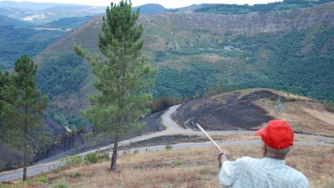 Los vecinos de A Balsa observan como quedó la zona afectada