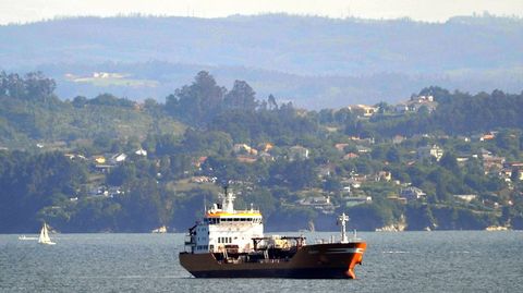 El buque Granato en la ría de Ferrol