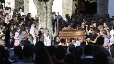 Entierro y funeral de Laura Dubra.