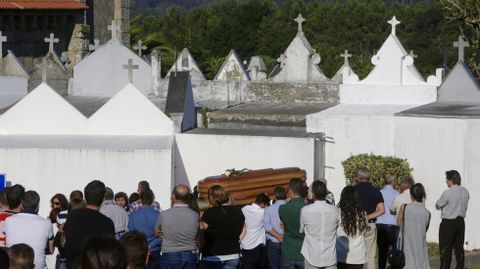 Entierro y funeral de Laura Dubra.