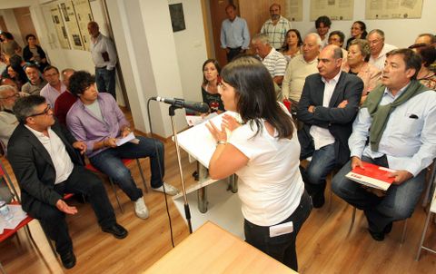 Serén, segundo por la derecha, en un momento del debate que le situó al frente de la ejecutiva.