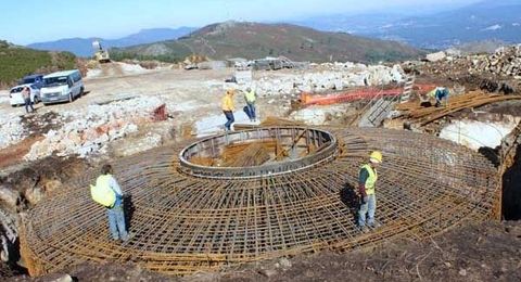 Obras de ampliación del parque eólico de Valença.