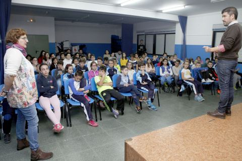 Los alumnos del Bayón recibieron una charla sobre la temática.
