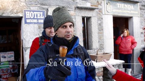 El torero en actitud amenazante