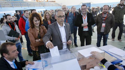 Vota Antonio Rodríguez, de Ciudadanos por la provincia de A Coruña. 