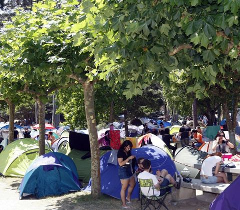 También buscan espacio para otras 6.000 plazas de acampada.
