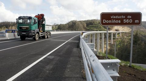 Caneliñas solo tiene acceso por carretera