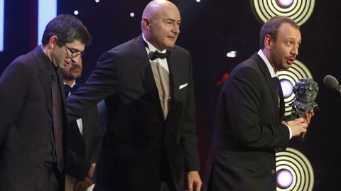 El realizador José Luis Montesinos, tras recibir el Goya a Mejor cortometraje de ficción, por su trabajo «El Corredor»